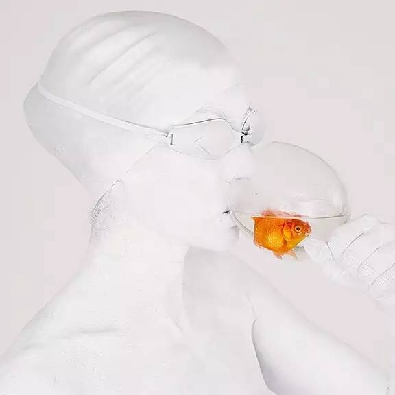 �Բ����ĺڶ�