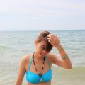 ���ڰ���Ů