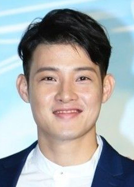 �ܼ����������