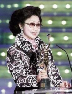 ��ѩ�ɸ�������