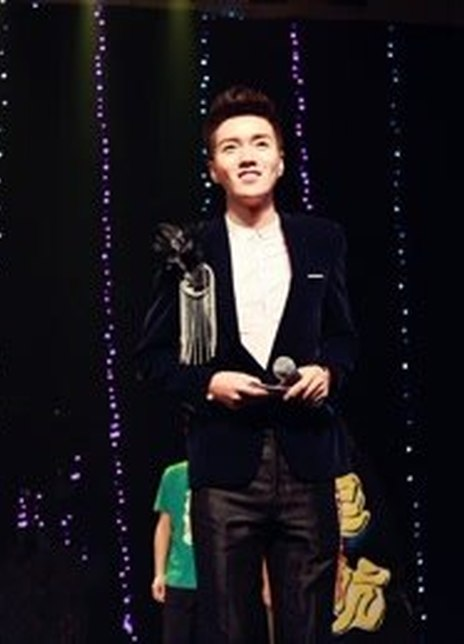 ����������