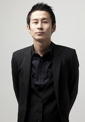 �p����������