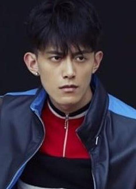 ���и�������