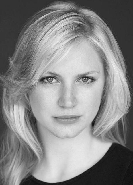 ¶��˿�����׸�������