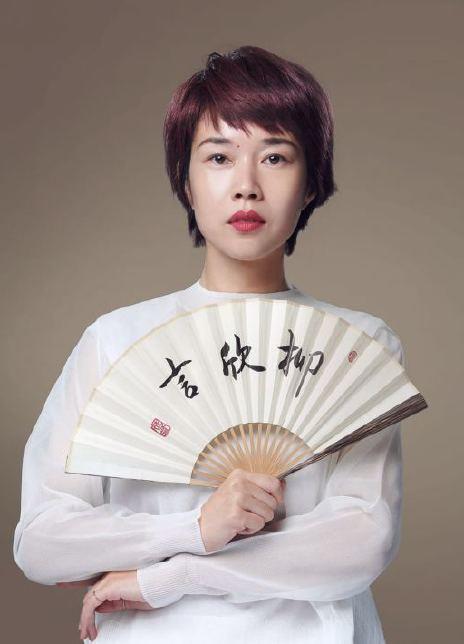 ��Ө��������