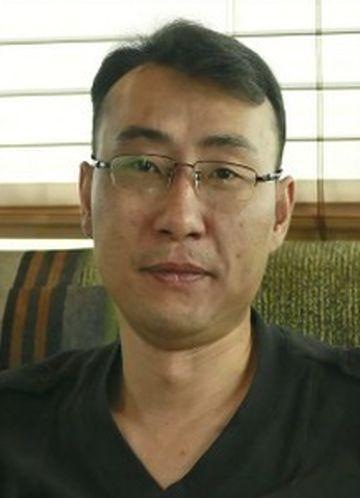 ����������