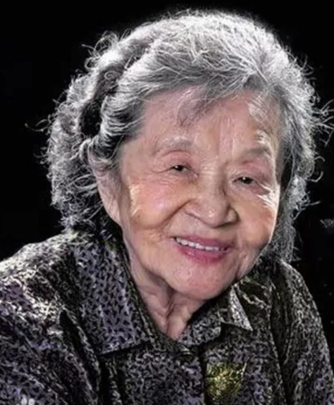 ��������������