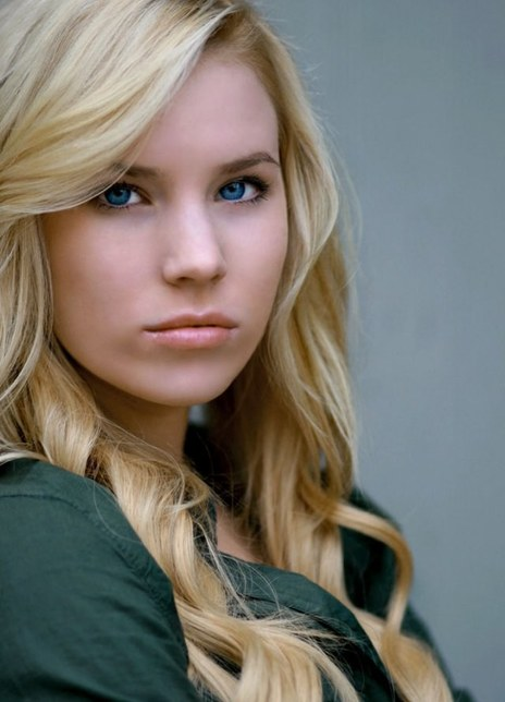 ���ꡤ�¼�˹̩���ظ�������