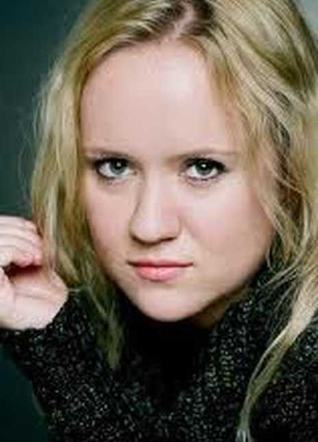 AriaNoelleCurzon��������