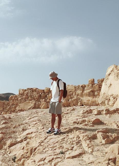 ʯ���ڸ�������