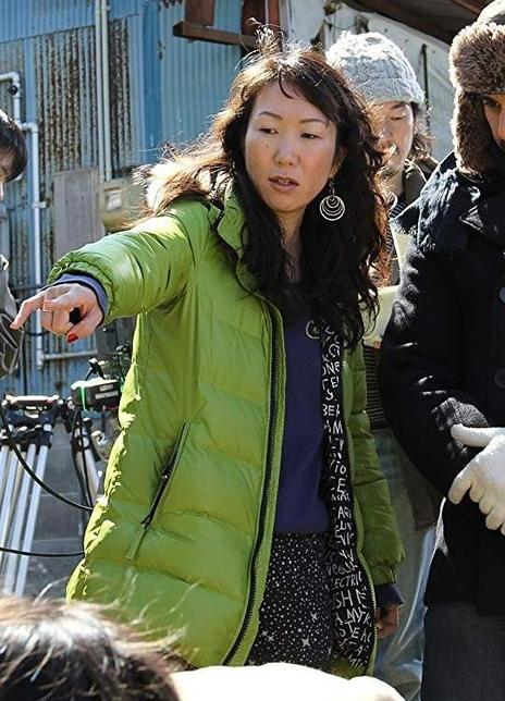 �m������������