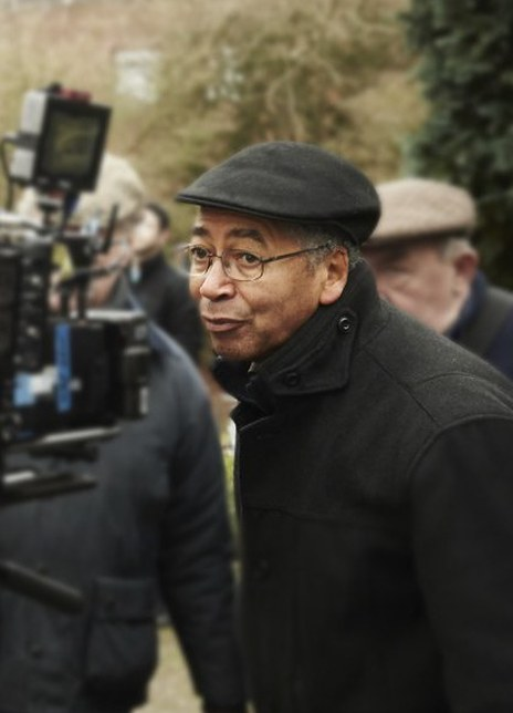 ���ס����·���ϣ����������