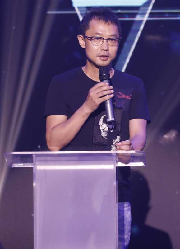 ��־�۸�������