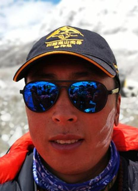 ���ռ׸�������