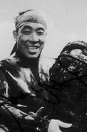 �е����۸�������