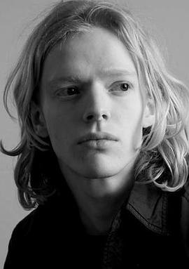 �ݡ����ж���������