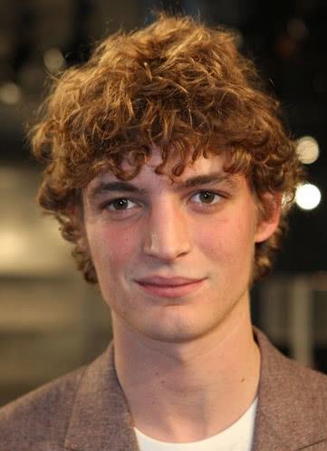 ���˹��ʩ�ڵ¸�������