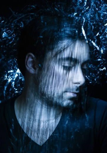 ���ġ������������