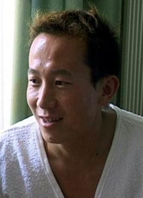 ǿ����������