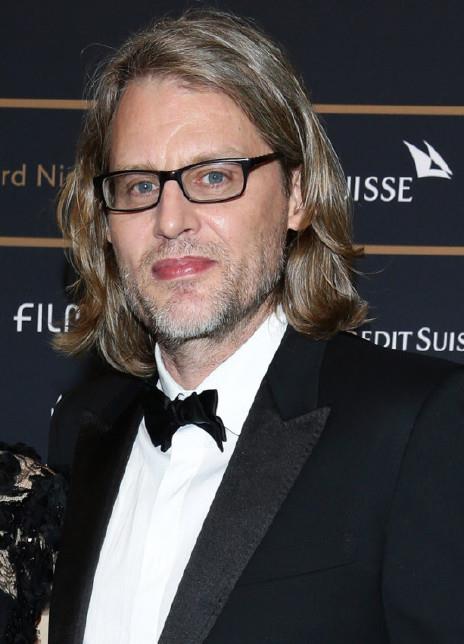 ����³��������˸�������