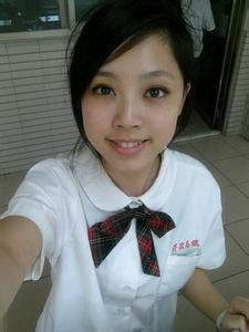 ����Ө��������