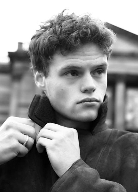 ���ȡ�˹�Ʒƶ��¸�������