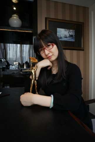 ��ɫ��������